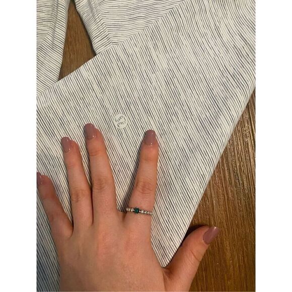 Lululemon cropped pants - Picture 3 of 4